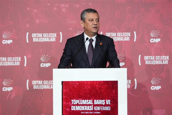 CHP Lideri Özel, Toplumsal Barış ve Demokrasi Konferansı'nda konuştu