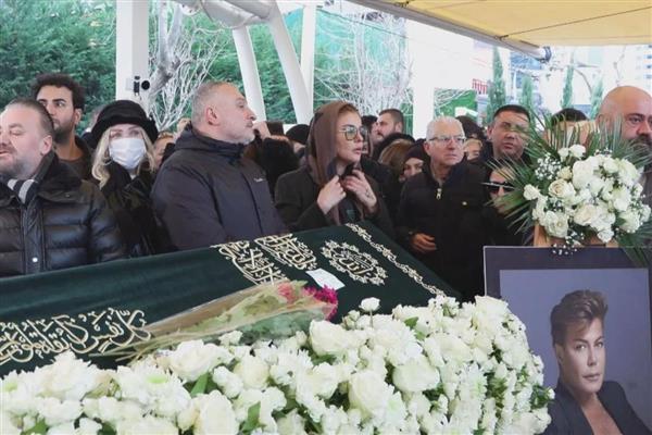 Kalp krizi sonucu hayatını kaybeden Fatih Ürek son yolculuğuna uğurlandı