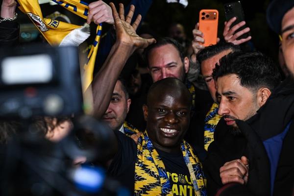 Fenerbahçe'nin yeni transferi N'Golo Kante İstanbul'da