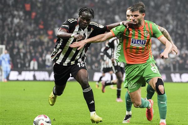 Beşiktaş evinde Alanyaspor ile berabere kaldı