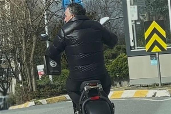 Komedyen Cem Yılmaz'dan kasksız Levent turu