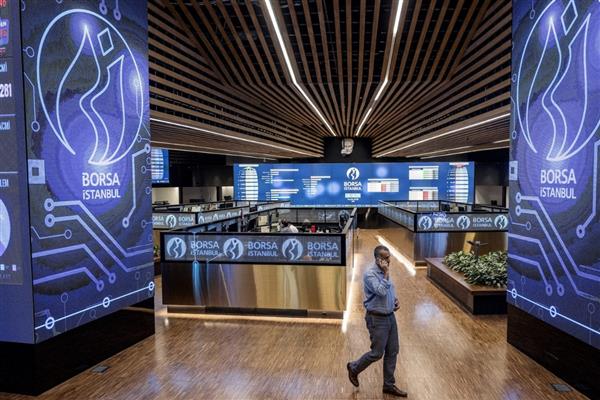 BIST 100 yılbaşından bu yana yüzde 25'in üzerinde yükseldi 15 hisse hem endeksi geçti hem ucuz kaldı