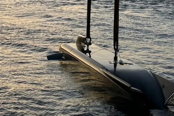 Avustralya'nın Ghost Shark otonom denizaltıları Palantir tartışmalarını alevlendiriyor