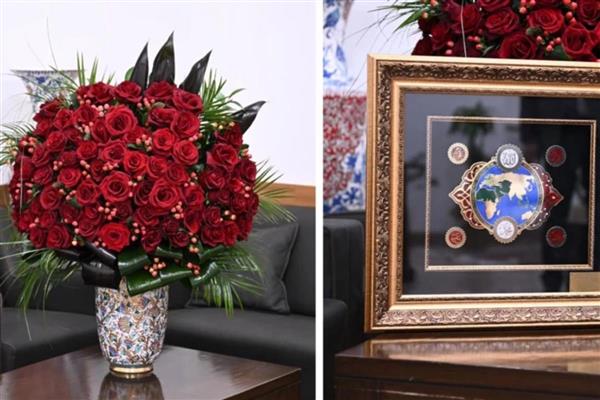 MHP lideri Devlet Bahçeli'den Cumhurbaşkanı Recep Tayyip Erdoğan'a doğum günü sebebiyle 72 gül hediyesi