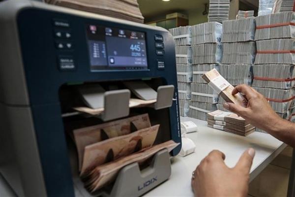 Kur korumalı mevduatta bakiye 200 milyon dolardan 100 milyon dolara indi