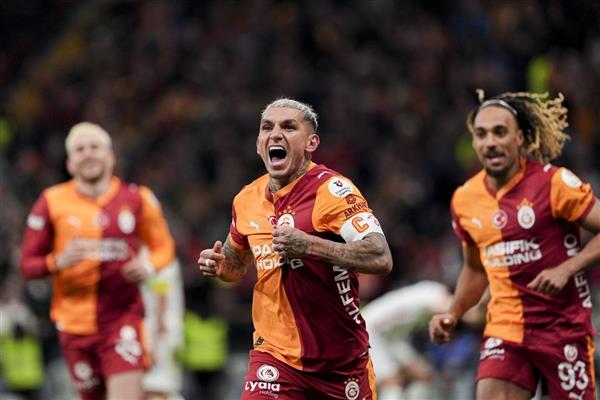 Galatasaray, Avrupa dönüşü Süper Lig'de karşılaştığı Alanyaspor'u mağlup etti