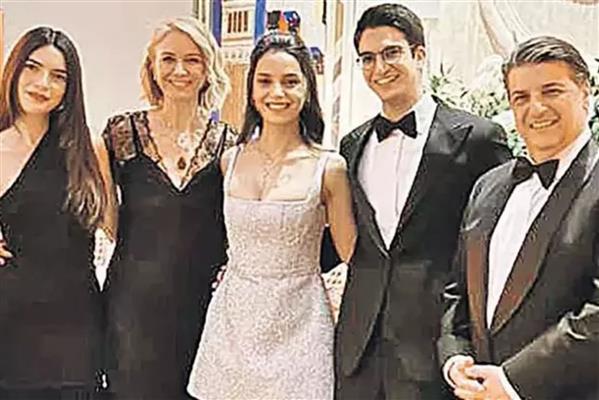 New York'ta nikâh İstanbul'da yaz düğünü