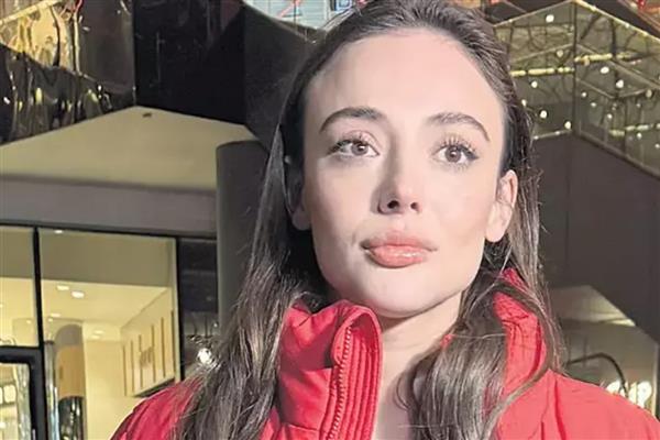 Cenazeye makyajlı katıldığı için eleştirilen Rabia Soytürk'ten açıklama geldi