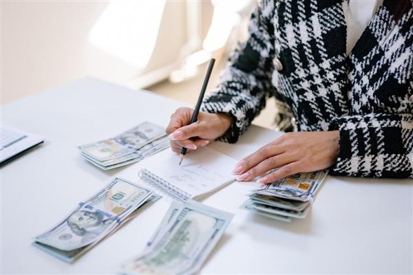 ABD ve İsrail'in İran'a saldırısı öncesi gerilim şirketleri döviz hesaplarına yönlendirdi