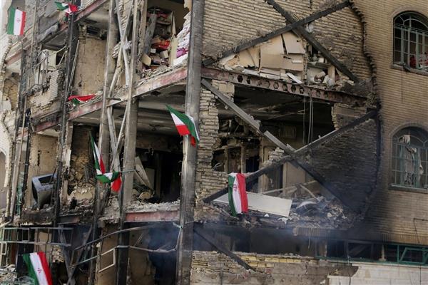 ABD Başkanı Trump savaşı bitirmek için şartlarını açıkladı, İran ise hiçbir şekilde ateşkes ilan etmeyeceklerini duyurdu