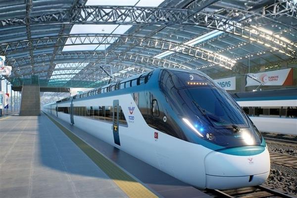 Türkiye'nin ilk yerli ve milli hızlı treni Sakarya'da raylara indirildi