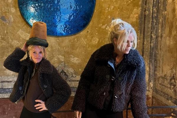 Alara Koçibey, İstanbul'un tarihi Çukurcuma semtinde kısa turunu takipçileriyle paylaştı