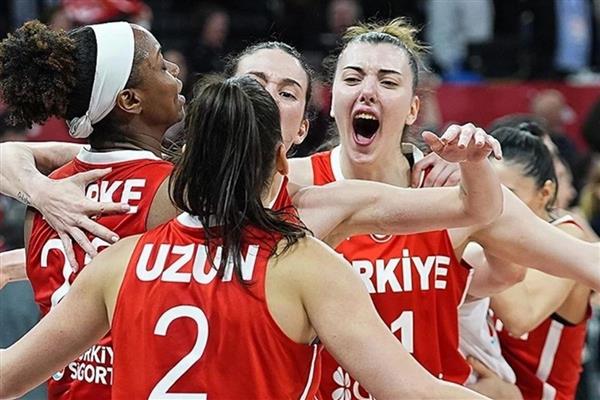 A Milli Kadın Basketbol Takımı Dünya Kupası finallerine katılmayı garantiledi