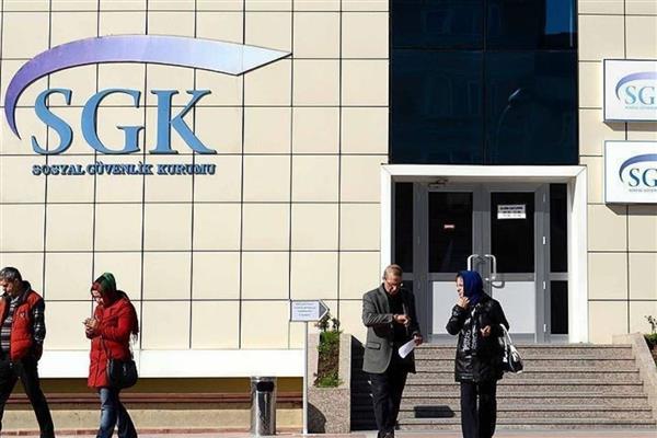 SGK, 'sahte bayram ikramiyesi mesaj'larına karşı vatandaşları uyardı