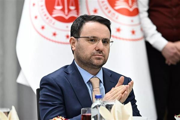 Düzeltme geldi, 30 milyon lira üstü işlemlerde avukat zorunluluğu getirilecek