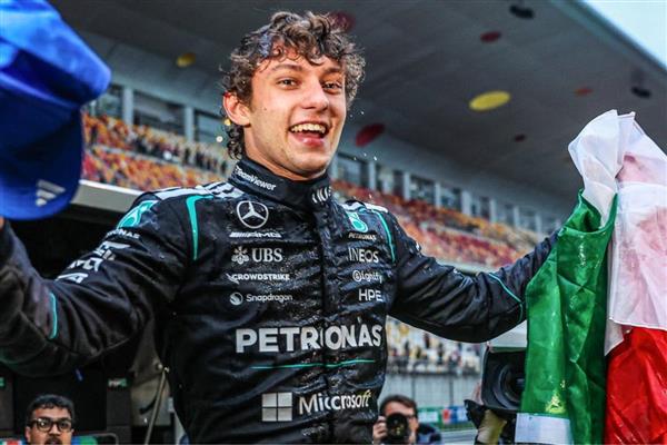 Formula 1'de sezonun üçüncü etabı Japonya Grand Prix'sini 19 yaşındaki Mercedes pilotu Antonelli kazandı, F1 tarihinin en genç şampiyona lideri oldu