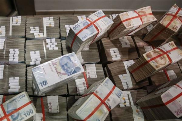 Bankacılık sektöründe mevduat gerilerken kredi hacmi artışını sürdürdü