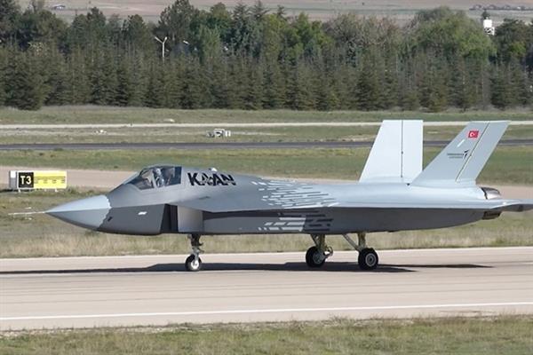 Türkiye'nin KAAN hamlesiyle öne çıktığı yeni dönemde, dünyanın en pahalı ve en gelişmiş savaş uçakları listesi şekilleniyor