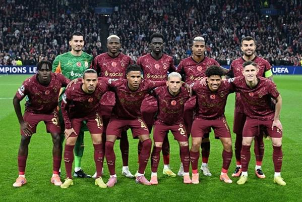 Lider Galatasaray, şampiyonluğunu ilan etmek için yarın Samsunspor ile sahaya çıkacak