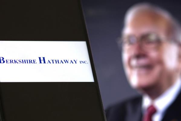 Greg Abel'den hissedarlara yeni mesaj, Berkshire Warren Buffett sonrası ilk sınavını veriyor