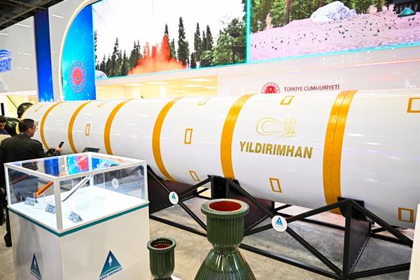 MSB, Türkiye'nin milli hipersonik füzesi 'YILDIRIMHAN'ı SAHA 2026 fuarında ilk kez tanıttı