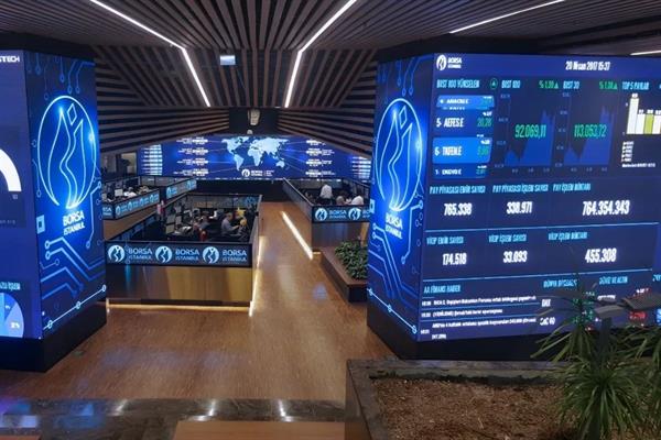 Haftaya düşüşle başlayan BIST 100 endeksi, haftayı rekorla tamamladı