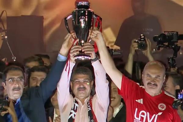 Batman Petrolspor'dan görkemli şampiyonluk kutlaması