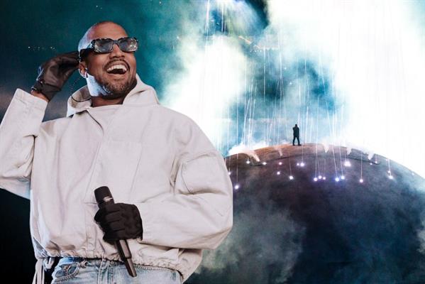 Dünyaca ünlü şarkıcı Kanye West'in 30 Mayıs'ta Atatürk Olimpiyat Stadyumu'nda vereceği konser 120 bin kişilik bir festivale dönüşecek