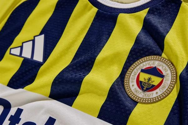Fenerbahçe'nin 120'nci yıl logolu formaları tanıtıldı