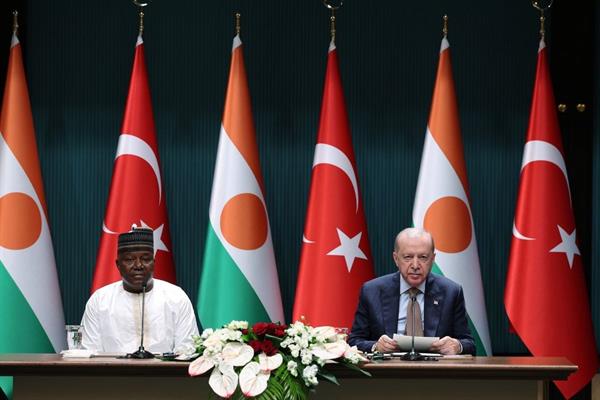 Cumhurbaşkanı Erdoğan'dan 'Afrika'yla ilişkilerimizi kazan-kazan temelinde geliştiriyoruz' açıklaması