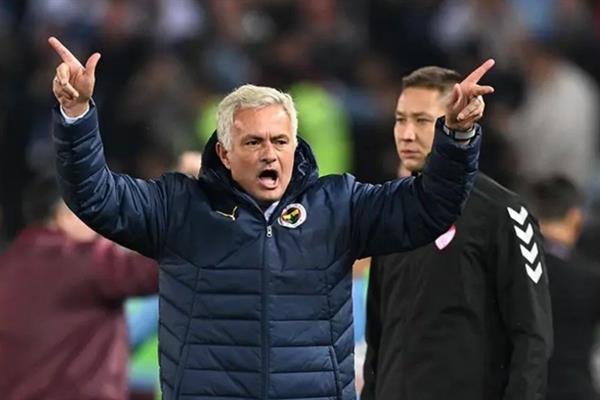 Jose Mourinho TFF'den aldığı cezalar nedeniyle Türkiye'yi AİHM'e şikayet etti