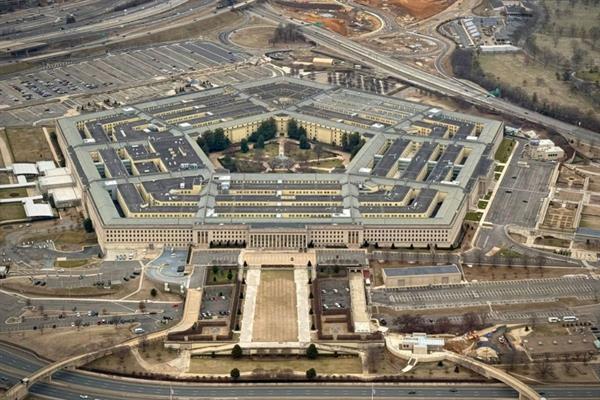 Pentagon'da tehlikeli madde alarmı nedeniyle birçok kat ve koridor kapatıldı, bazı katlar tahliye edildi