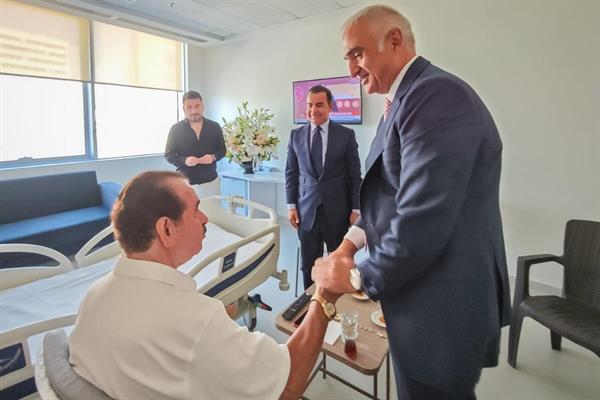 Kültür ve Turizm Bakanı Mehmet Nuri Ersoy'dan İbrahim Tatlıses'e geçmiş olsun ziyareti