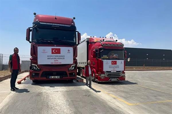 30 TIR'lık yardım Cumhurbaşkanı Erdoğan'ın mektubuyla Suriye'de