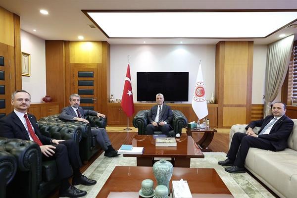Ticaret Bakanı Bolat, TÜSİAD Başkanı Ozan Diren'le bir araya geldi