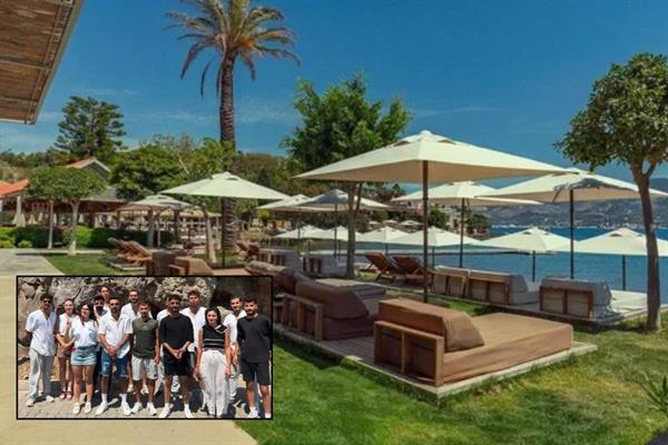 Bodrum'da ünlülerin gözdesi Xuma Beach'te çalışan eylemi