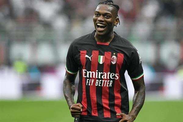 Galatasaray, Rafael Leao'nun transferi için görüşmelere başlandığını açıkladı