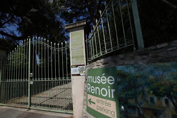 Fransa'da Renoir Müzesi'nden 9 milyon euroluk sanat eseri çalındı