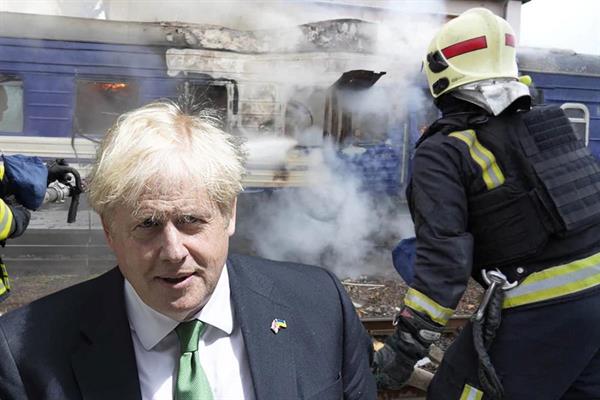 Eski İngiltere Başbakanı Boris Johnson'ın geçtiği demiryolu hattında Rus dronu yolcu trenini vurdu