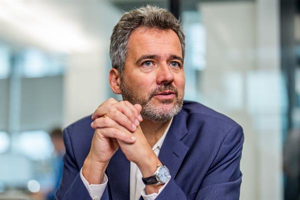 Beiersdorf CEO'su Vincent Warnery'den AB'ye uyarı, 'Bir sonraki otomotiv sektörü olmak istemiyoruz'